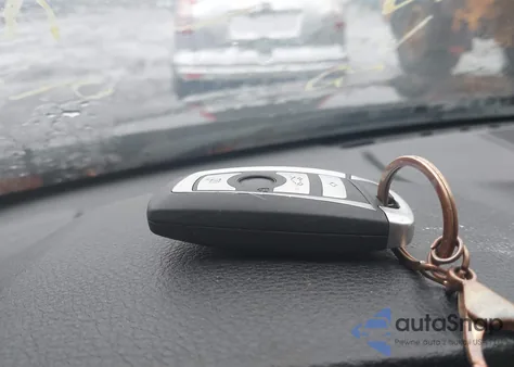 2014 BMW 328I xDrive z USA, uszkodzony, nr VIN WBA3B5C56EF599791